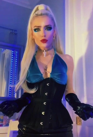 5. Sexy Emma Norton in Black Corset