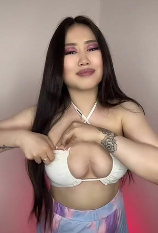 4. Beautiful Ayushieva Erzhena Shows Cleavage in Sexy White Crop Top