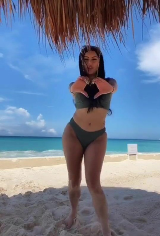 2. Sultry Fernanda Ortega Shows Big Butt at the Beach