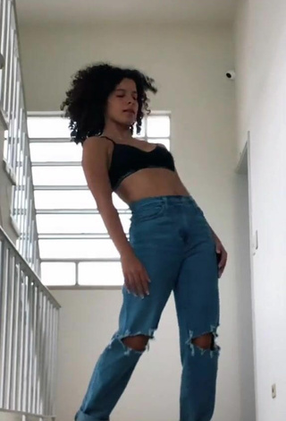 Sweet Gabriella Saraivah in Cute Black Crop Top