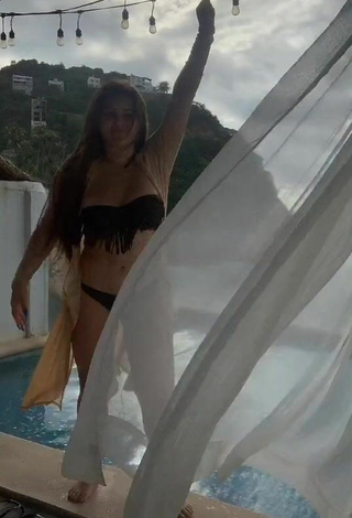 5. Sultry Aracely Ordaz Campos in Black Bikini at the Swimming Pool