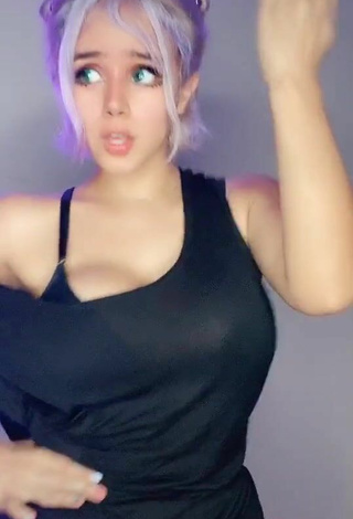 4. Titillating Indi 2.0 in Black Top and Bouncing Tits