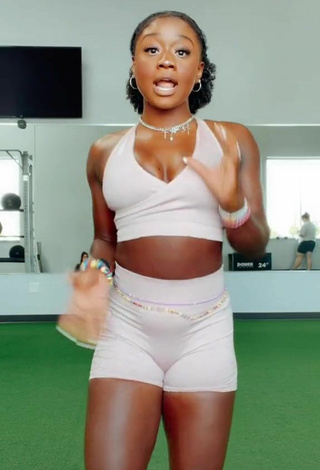 3. Sultry Aba Asante Shows Cleavage in White Sport Bra