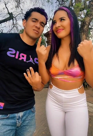 5. Sexy Karla Bustillos Shows Cleavage in Crop Top