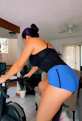 4. Luscious Karla Bustillos Shows Cameltoe while doing Fitness Exercises