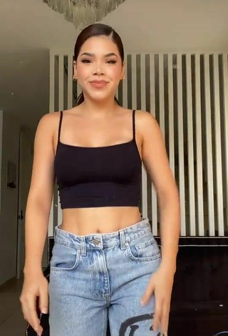 3. Beautiful Kenia Os in Sexy Black Crop Top