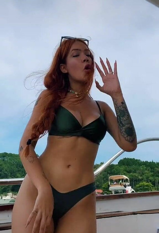 Sultry Lara Silva in Green Bikini