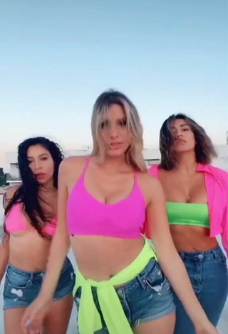 Sultry Lele Pons Shows Cleavage in Crop Top