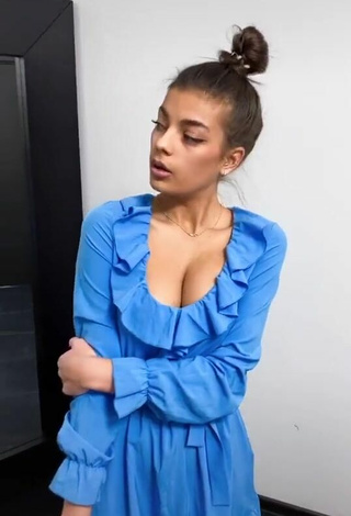 Cute Lera Izumrud Shows Cleavage