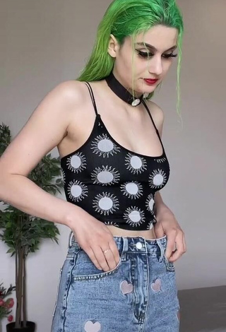 Sexy Lianayel in Crop Top