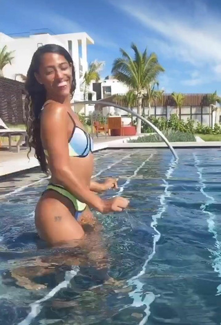 4. Luscious Liane Valenzuela in Bikini at the Pool