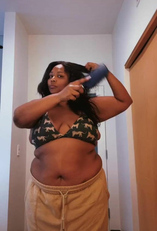 4. Luscious Lizzo in Bikini Top