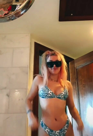 5. Really Cute Madi Monroe in Bikini