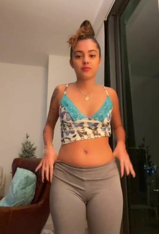 4. Sultry Malu Trevejo Shows Cameltoe