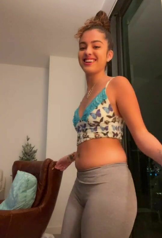 5. Sultry Malu Trevejo Shows Cameltoe