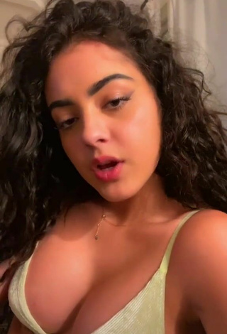 3. Seductive Malu Trevejo Shows Cleavage