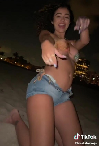 5. Fine Malu Trevejo in Sweet Bikini Top (Side Boob)