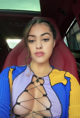 2. Titillating Malu Trevejo Shows Cleavage in Crop Top