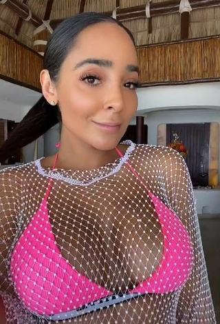 Sexy Manelyk González in Pink Bikini Top