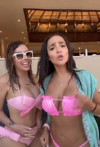 3. Titillating Manelyk González Shows Cleavage in Pink Bikini