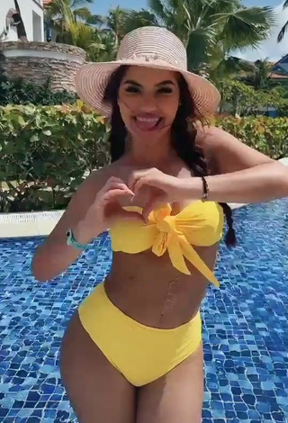 3. Hot Mariana d'Ávila in Yellow Bikini at the Pool