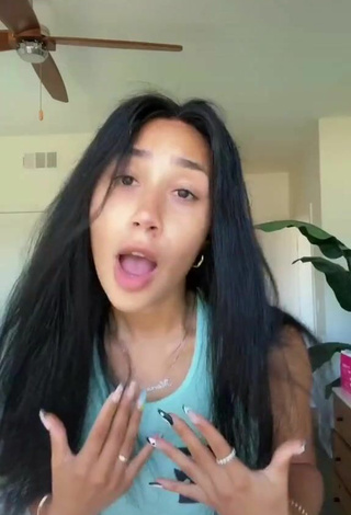 2. Sexy Eva Gutowski Shows Cleavage in Crop Top