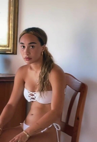 4. Sexy Eva Gutowski Shows Cleavage in White Bikini (Underboob)