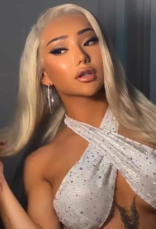 3. Luscious Nikita Dragun in White Crop Top