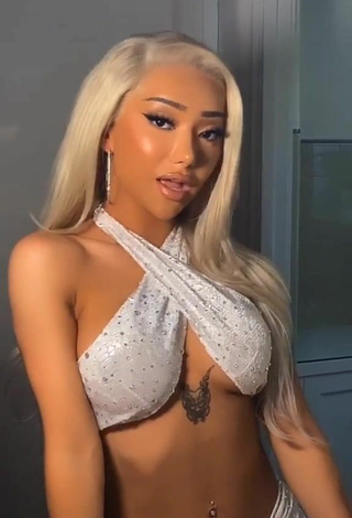 4. Luscious Nikita Dragun in White Crop Top