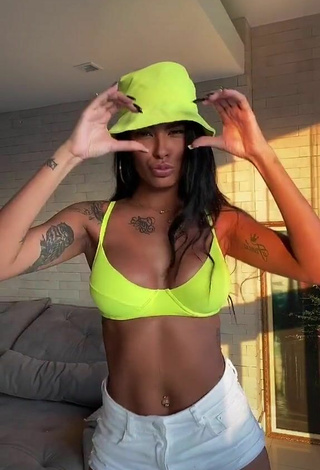 5. Hot Jully Oliveira Shows Cleavage in Bikini Top