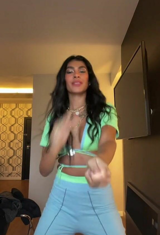 4. Sexy Jully Oliveira in Light Green Crop Top