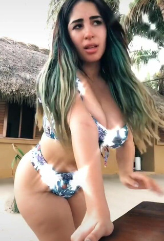 4. Amazing Ana Daniela Martínez Buenrostro Shows Cleavage in Hot Floral Bikini