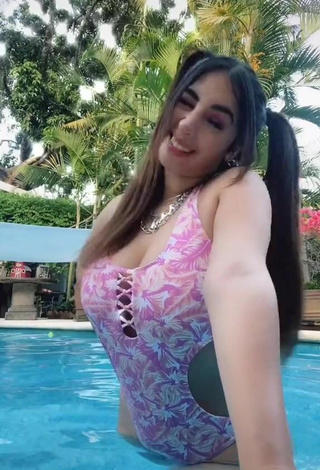 Sultry Ana Daniela Martínez Buenrostro Shows Cleavage in Swimsuit at the Swimming Pool