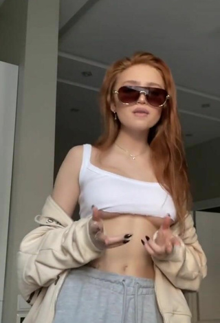 2. Luscious riwww in White Crop Top (Underboob)