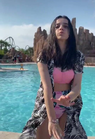 Luscious Yeliz Korkmaz in Bikini