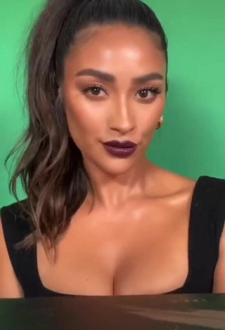 6. Sultry Shay Mitchell Shows Cleavage