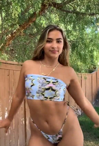 3. Sienna Mae Gomez Shows Sexy Figure in Bikini