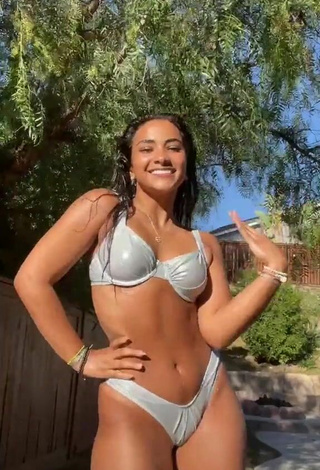 6. Sienna Mae Gomez Looks Sweetie in Bikini and Bouncing Tits