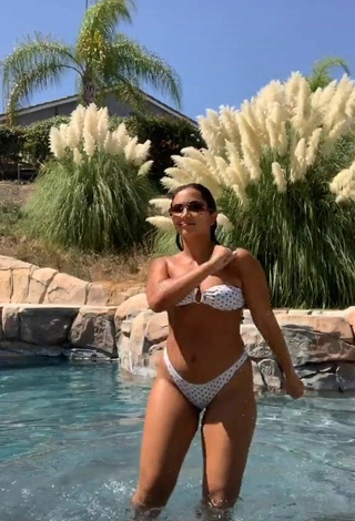 3. Sweetie Sienna Mae Gomez in Bikini at the Pool