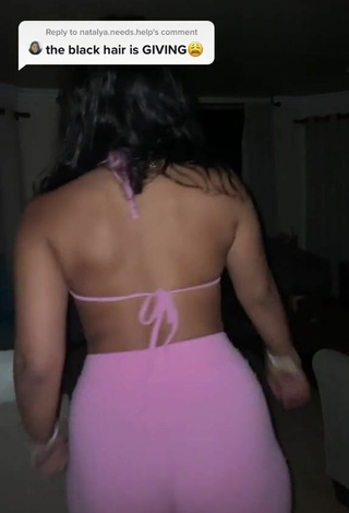 6. Sweetie Sienna Mae Gomez Shows Butt