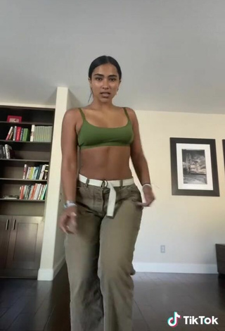 5. Titillating Sienna Mae Gomez in Green Bra