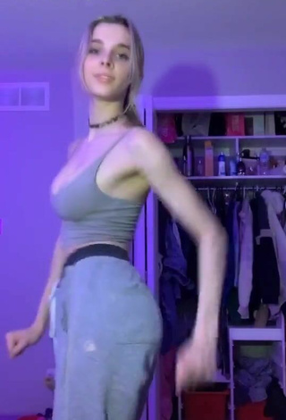 3. Cute Ashley Matheson Shows Cleavage in Crop Top and Bouncing Boobs