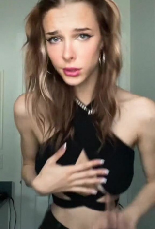 1. Erotic Ashley Matheson in Black Crop Top (Side Boob)