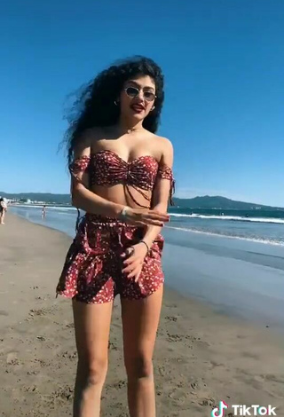 6. Hot Sofia Mata in Crop Top at the Beach