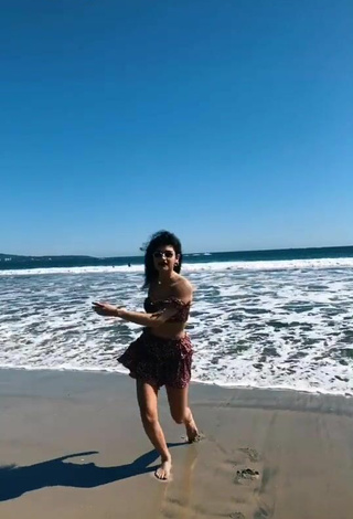 1. Luscious Sofia Mata in Crop Top at the Beach