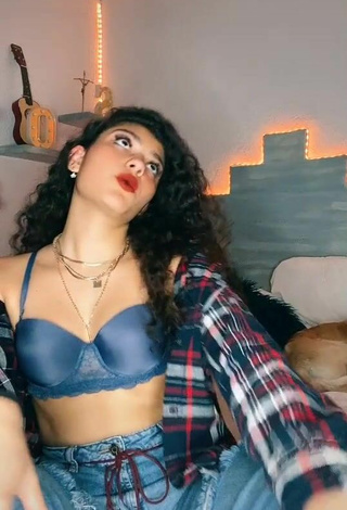 Sultry Sofia Mata in Bra