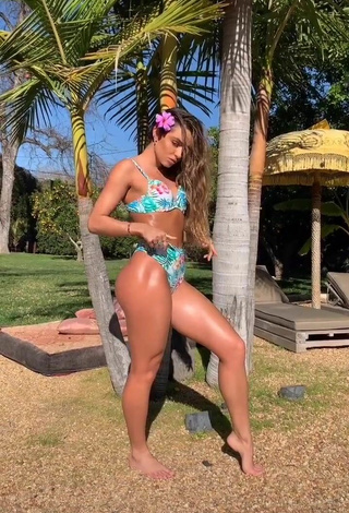 Hot Sommer Ray in Thong