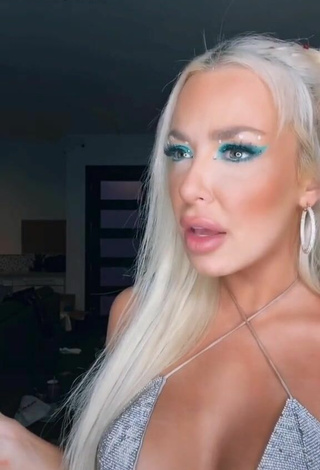 4. Titillating Tana Mongeau Shows Cleavage in Bra