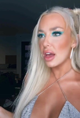 5. Titillating Tana Mongeau Shows Cleavage in Bra