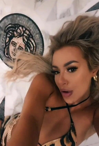 2. Sultry Tana Mongeau